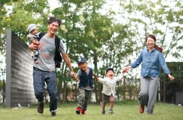 日本家庭对待孩子有两个“清清楚楚”：一个是钱，一个是时间